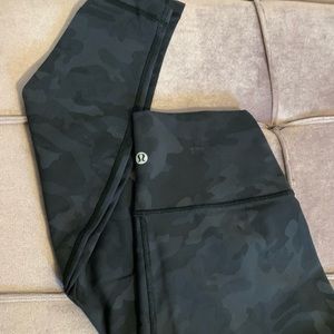 Lululemon Wunder Under 25” length